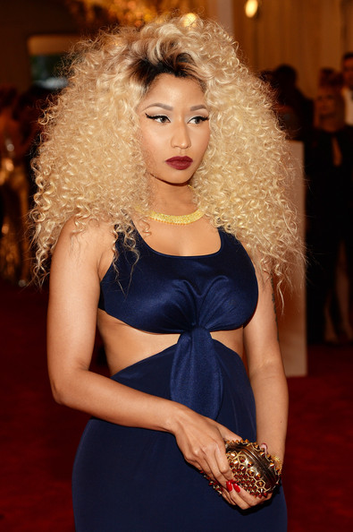 Nicki Minaj Shows Off Tight Curly Hairstyle at The 2013 Met Gala 5