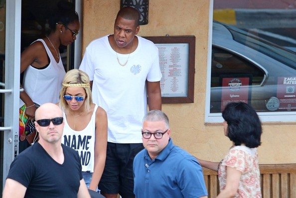Beyonce Ditches Her Pixie Haircut, and Instead Shows Off New Bob Hairstyle 4