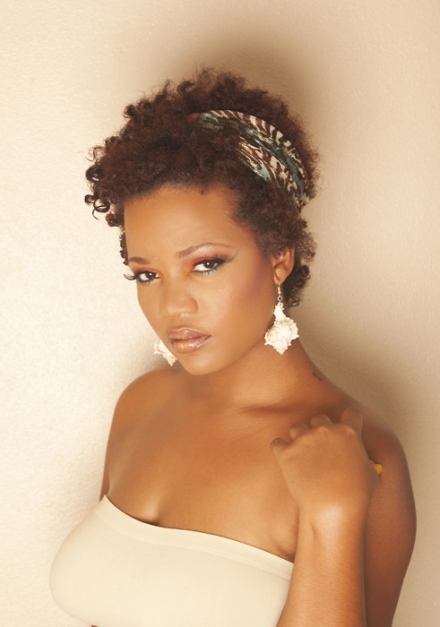 Natural Hairstyles With Accessories 8