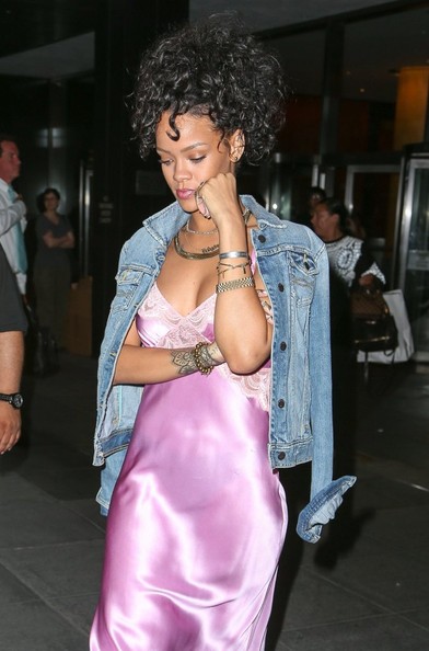 Celebs Once Again Rocking Curly Hair For Summer 4