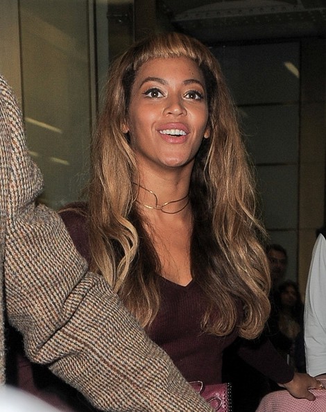 Beyonce Tries Out New Short Bangs Hairstyle 4