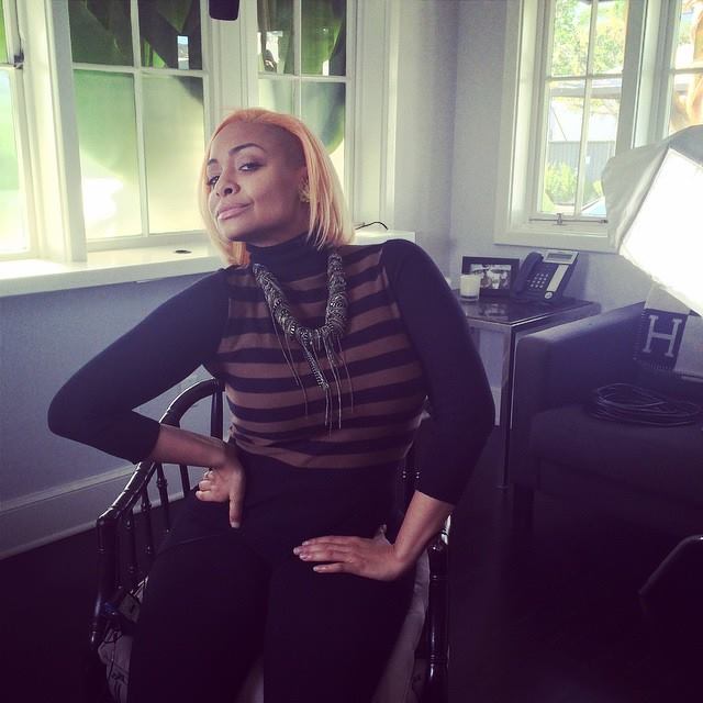 Raven-Symoné Shows Off New Peach Hair Color For the Holidays 2