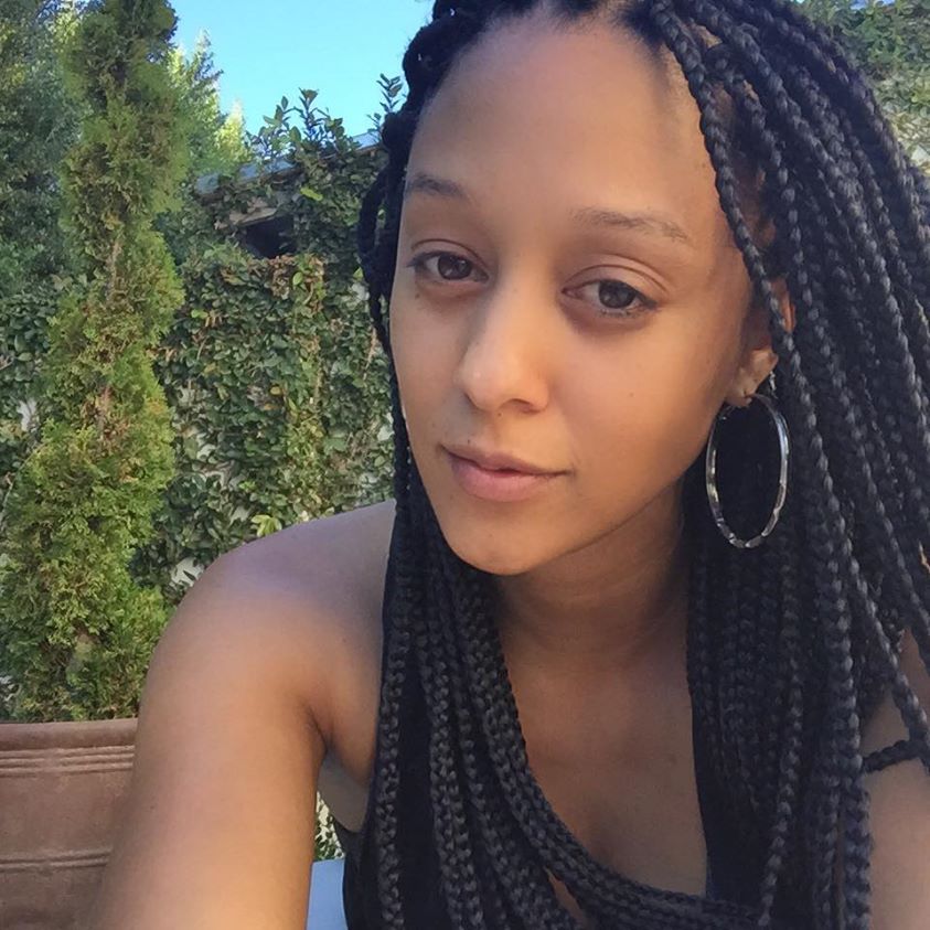 Tia Mowry Debuts Box Braid Hairstyle – The Style News Network