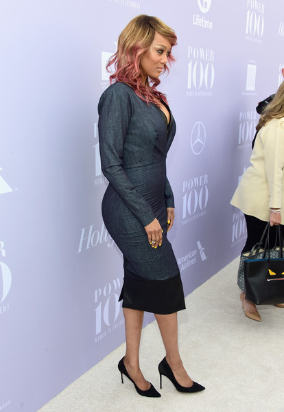Tyra Banks Brings Back Pink Dipped Dyed Ends Trend 3