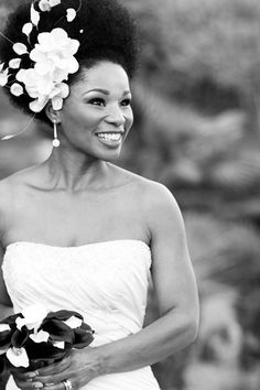 20 Natural Wedding Hairstyles for The Naturally Glam Bride  11