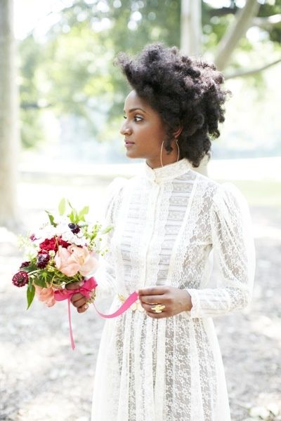 20 Natural Wedding Hairstyles for The Naturally Glam Bride 12