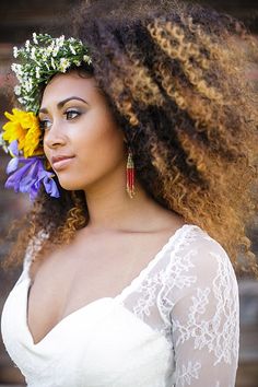 20 Natural Wedding Hairstyles for The Naturally Glam Bride  16