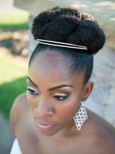 2017-wedding-hairstyles-for-natural-haired-brides-7