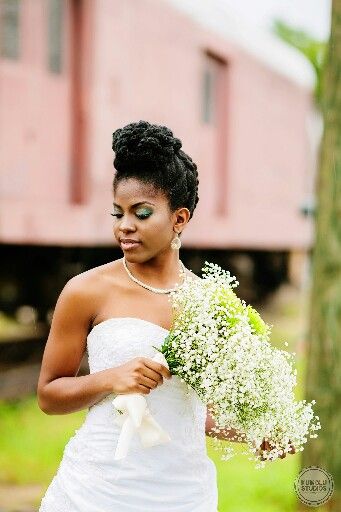 2017-wedding-hairstyles-for-natural-haired-brides-72