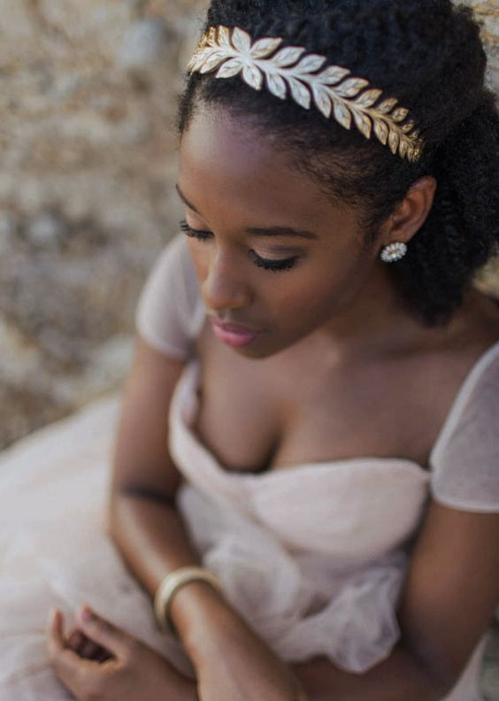 2017-wedding-hairstyles-for-natural-haired-brides-31