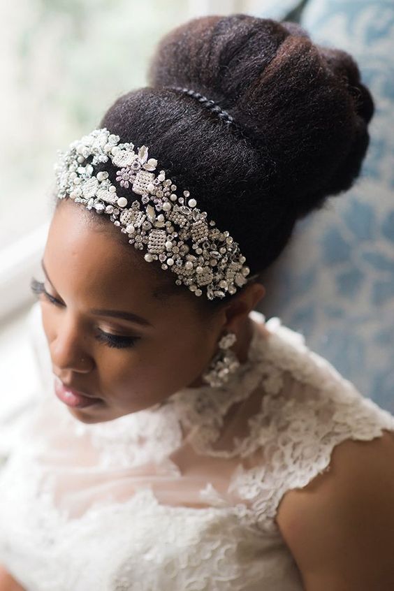 2017-wedding-hairstyles-for-natural-haired-brides-41