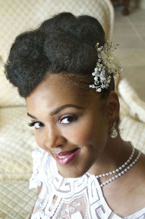 2017-wedding-hairstyles-for-natural-haired-brides-65