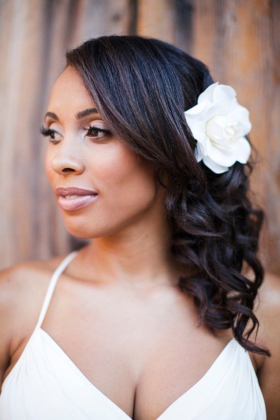 43-black-wedding-hairstyles-for-black-women-side-swept-white-rose